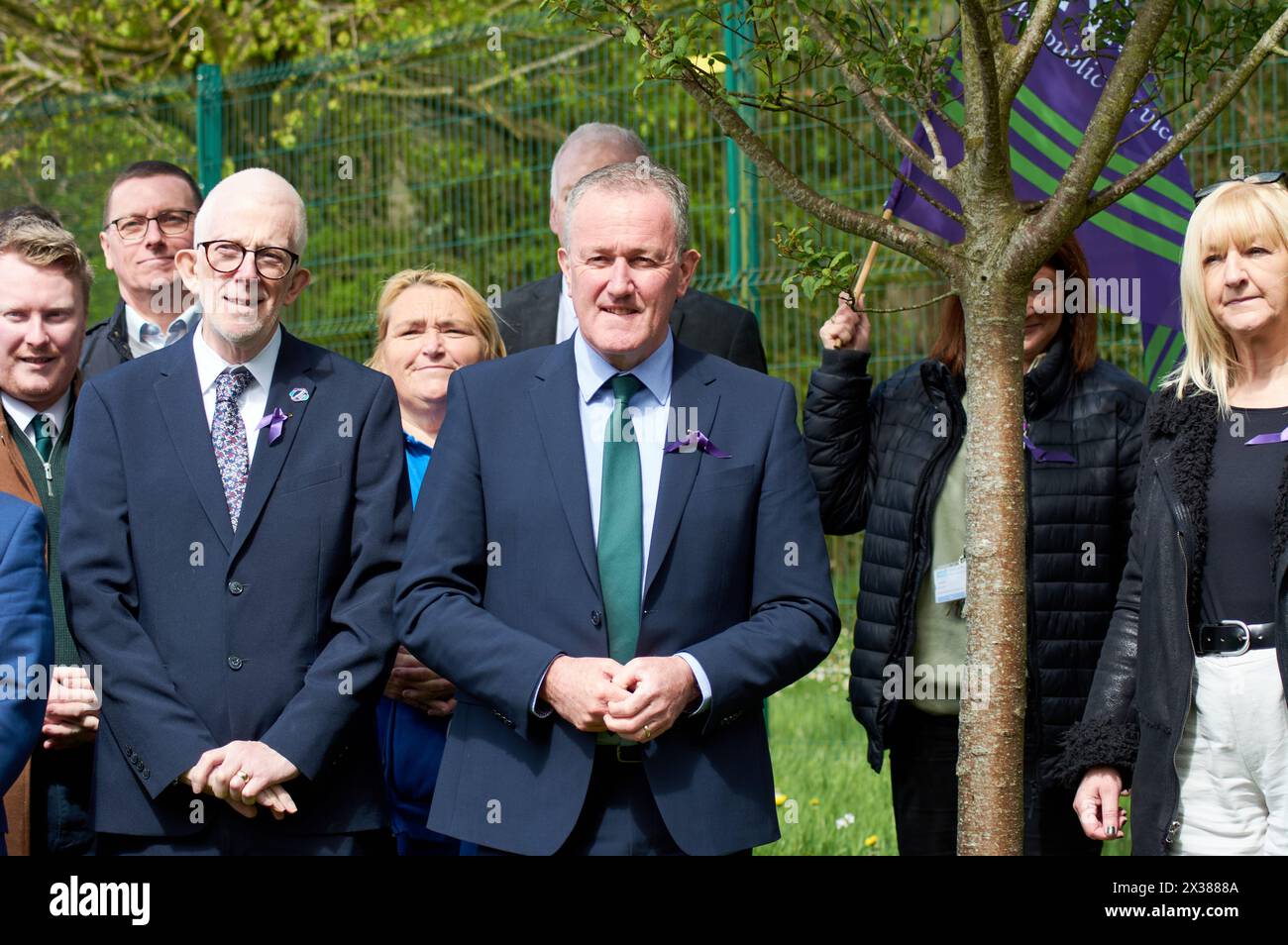 Belfast, United Kingdom 25 04 2024 Irish Congress of Trade Unions hold wreath laying event at Stormont estate to mark Workers Memorial Day. Minister of the Economy Conor Murphy participated in the event alongside representatives from trade unions in Northern Ireland Belfast Northern Ireland Credit: HeadlineX/Alamy Live News Stock Photo