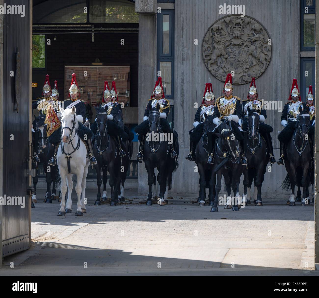 Hyde Park, London, UK. 25th April, 2024. The King's mounted bodyguard ...