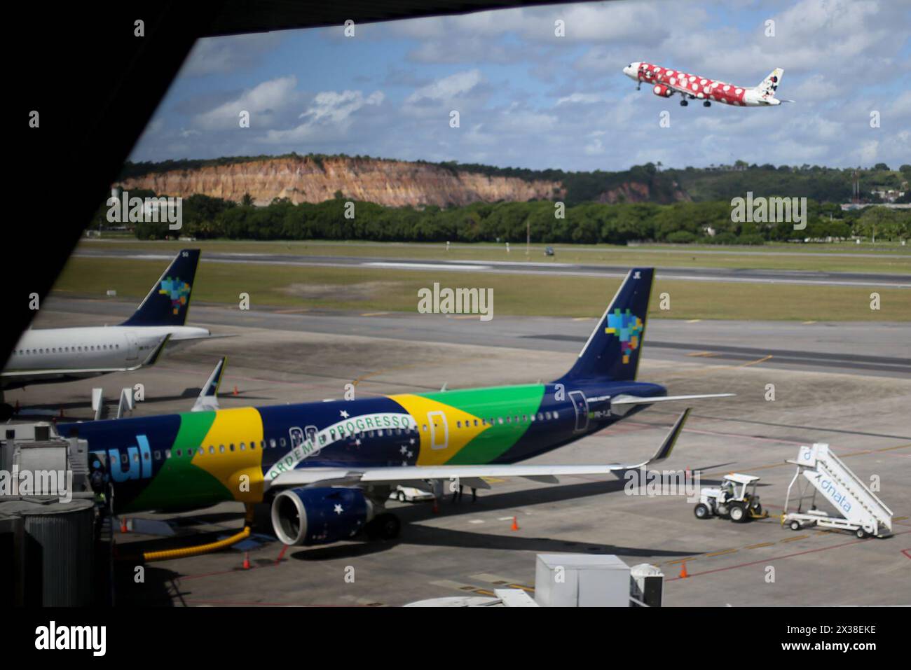 Recife, Brazil. 25th Apr, 2024. PE RECIFE 04/25/2024 RECIFE, AIRPORT MOVEMENT Aircraft