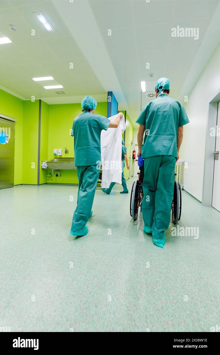 Transfer the patient to the operating room, Ambulatory Surgery, Hospital Donostia, San Sebastian, Gipuzkoa, Basque Country, Spain Stock Photo