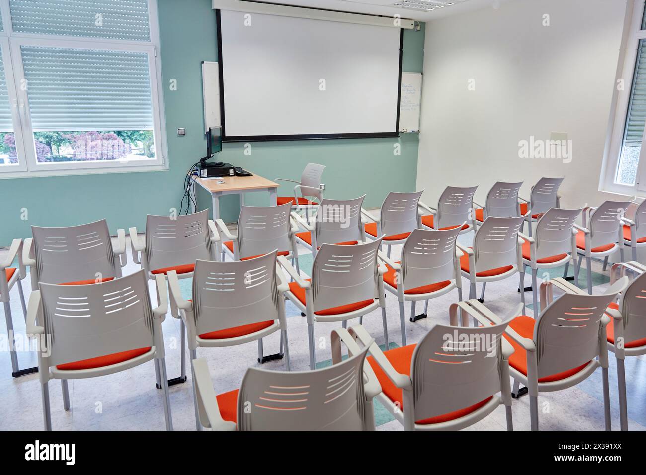 Intensive Session Room for clinical sessions meeting room intensive care unit icu hi-res ...