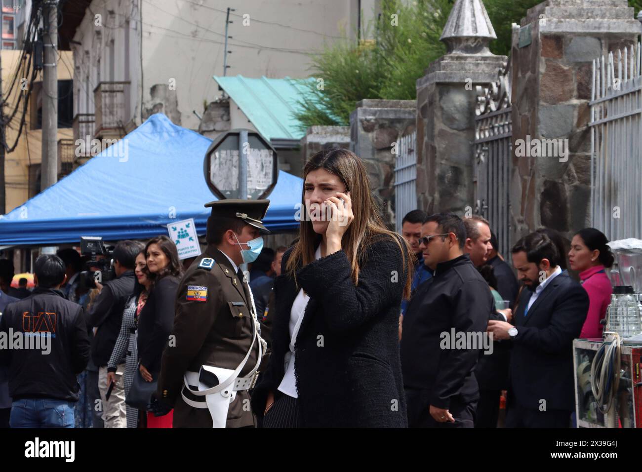 ASAMBLEA-SIMULACRO-ATENTADOS Quito, jueves 25 de abril del 2024 Similacro de atentados terroristas en contra de funcionarios y Asambleistas,en la Asamblea Nacional, Edificio del Palacio Legislativo y sus alrededores. Fotos:Rolando Enriquez/API Quito Pichincha Ecuador POL-ASAMBLEA-SIMULACRO-ATENTADOS-0fb8e5592eae603038fafa9f6896563f *** ASAMBLEA SIMULACRO SIMULACRO ATENTADOS Quito, Thursday, April 25, 2024 Simulation of terrorist attacks against officials and Assembly Members, in the National Assembly, Legislative Palace Building and its surroundings Photos Rolando Enriquez API Quito Pichincha Stock Photo
