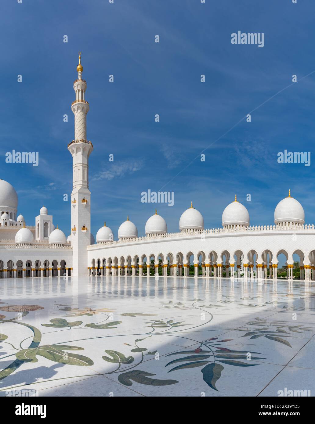 A picture of the Sahan Courtyard of the Sheikh Zayed Grand Mosque Stock