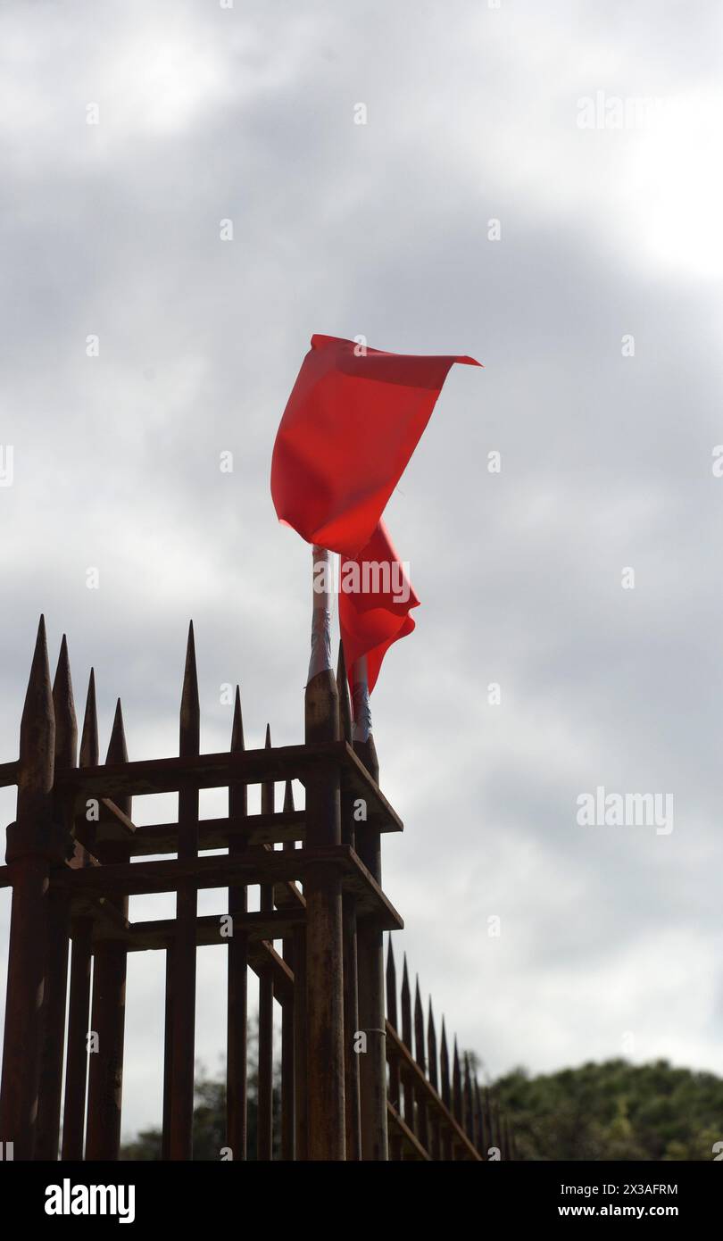 Roma, festa della liberazione 25 aprile 2024 - Corteo antifascista per le strade di Villa Gordiani e Centocelle Stock Photo