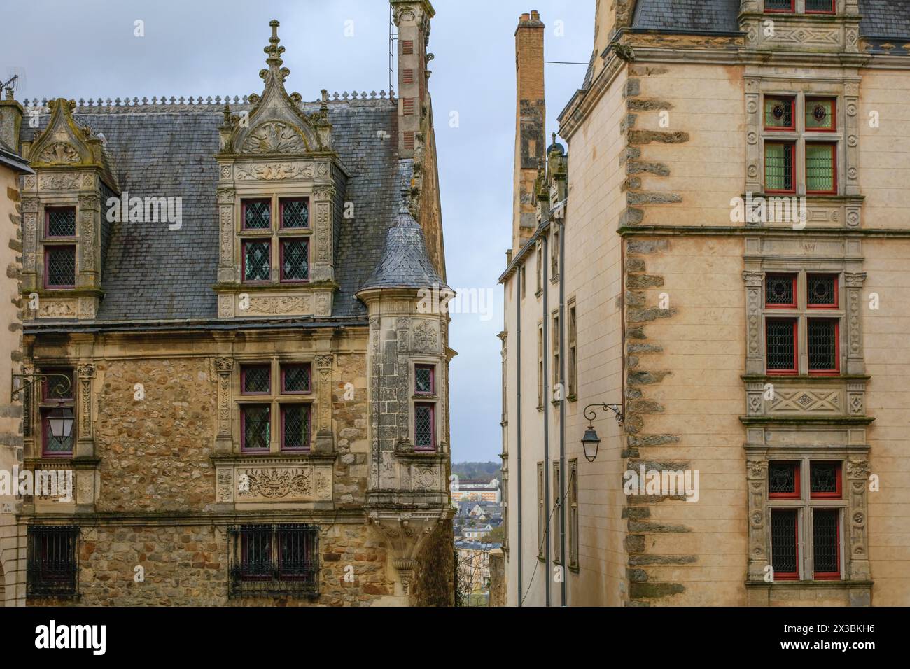 Palais du Grabatoire, Maison Canoniale Saint-Jacques, Le Mans, Departement Sarthe, Region Pays de la Loire, France Stock Photo