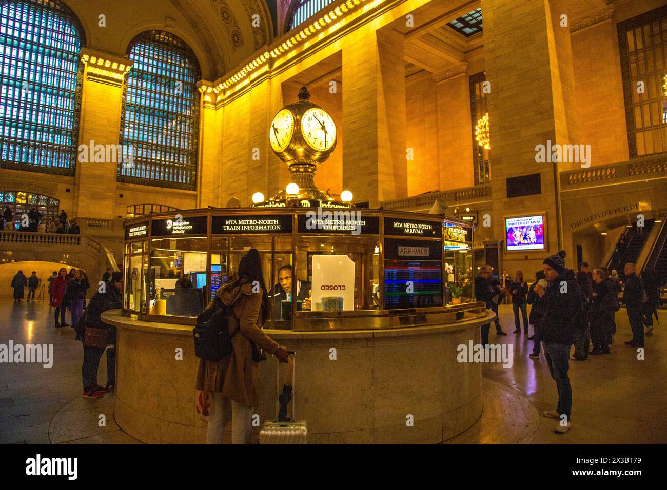 The famous four-sided opal clock of the information centre in the main hall of Grand Central Station, New York's main train station, Midtown Stock Photo