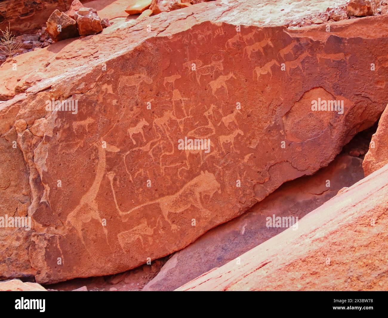 Rock paintings and rock carvings from Mesolithic cultures at a site in ...