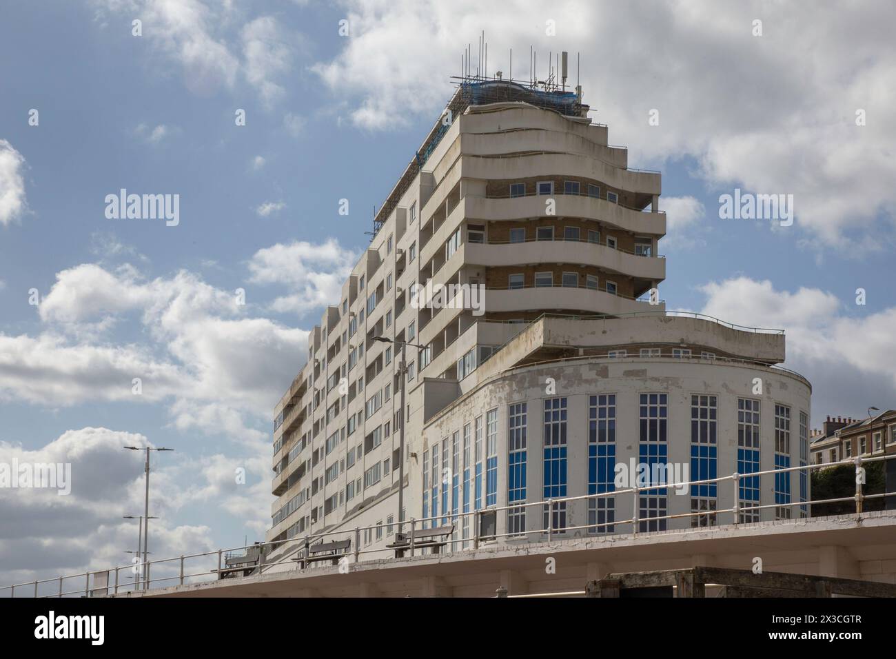 Marine Court Streamline Moderne (Art Deco) apartment block on the ...