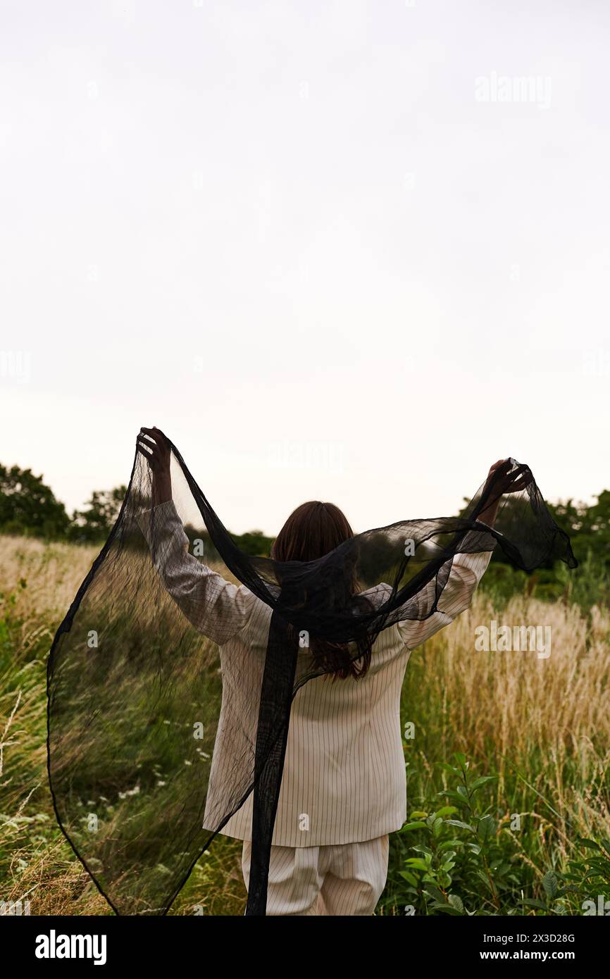 Black net veil hi-res stock photography and images - Alamy