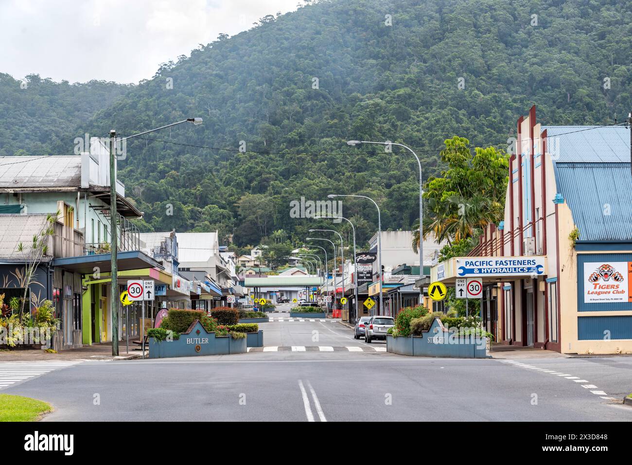 Wettest towns in australia hires stock photography and images Alamy