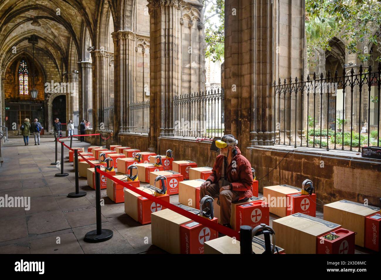 360 Grad VR-Simulation, Kreuzgang, Kathedrale, Catedral de la Santa Creu i Santa Eulalia, Barcelona, Katalonien, Spanien Stock Photo