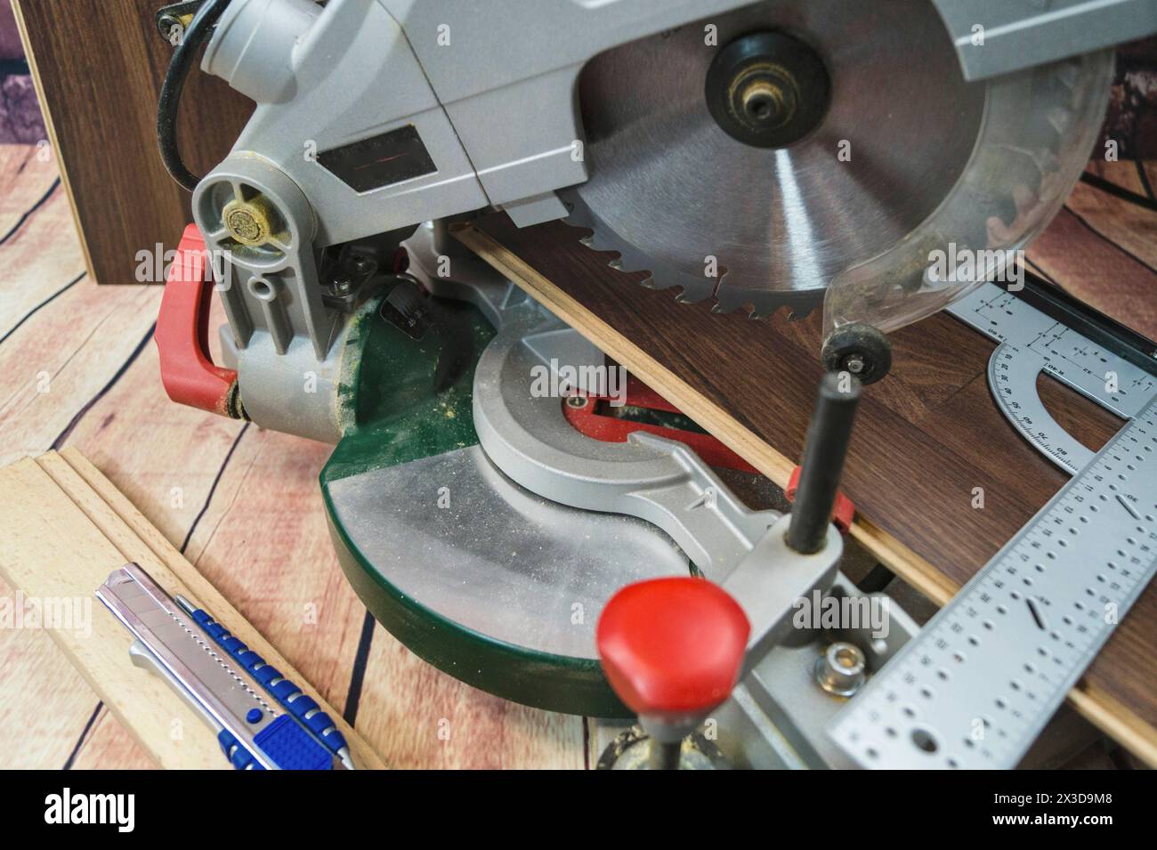 tools for laying laminate Stock Photo - Alamy