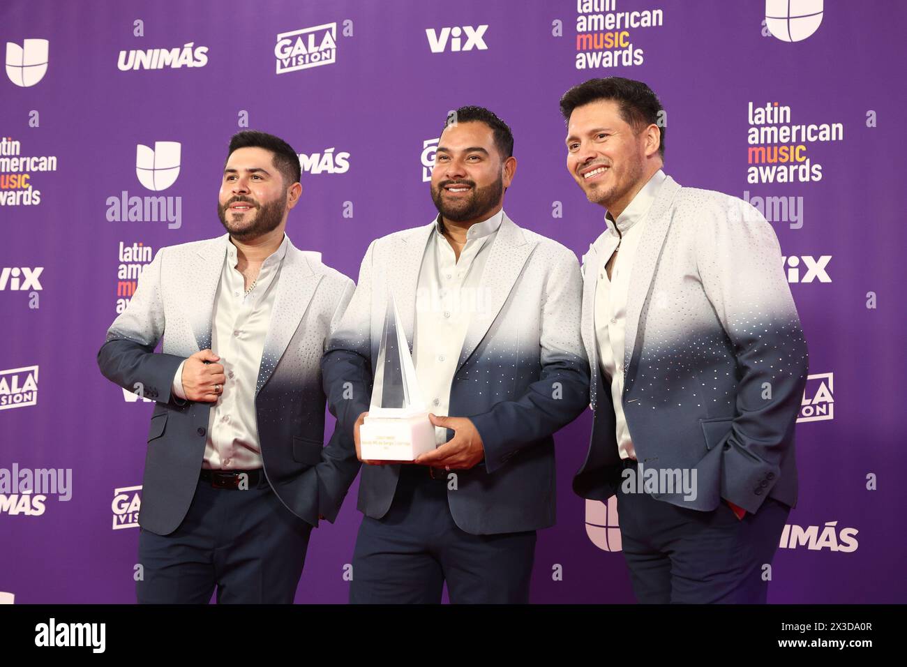 Las Vegas, United States. 25th Apr, 2025. (LR) David Castro, Alan