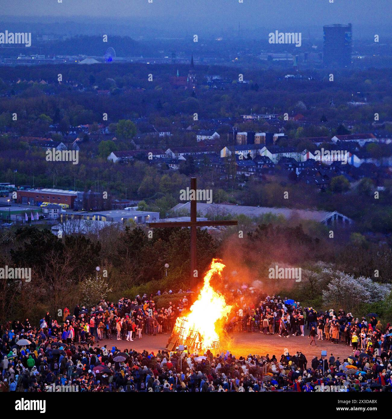 Easter bonfire on the Haniel spoil tip in Bottrop with a sweeping view of the gasometer in Oberhausen, Germany, North Rhine-Westphalia, Ruhr Area, Bot Stock Photo