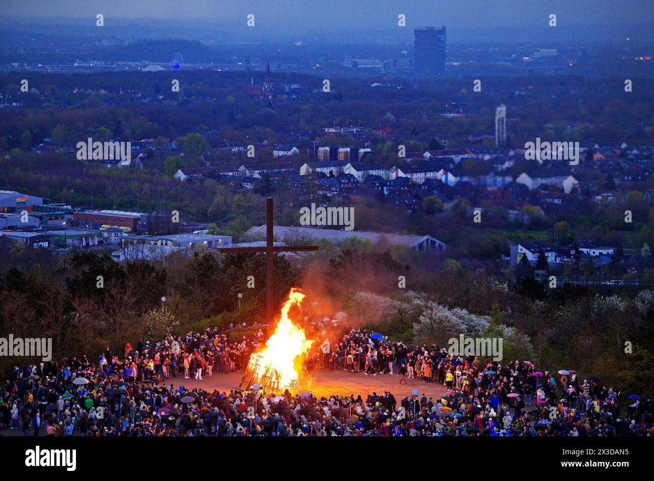 Easter bonfire on the Haniel spoil tip in Bottrop with a sweeping view of the gasometer in Oberhausen, Germany, North Rhine-Westphalia, Ruhr Area, Bot Stock Photo