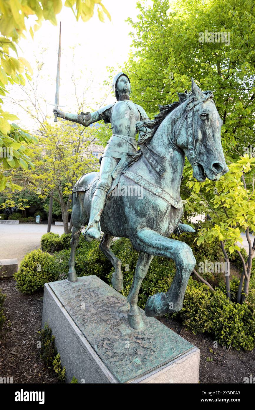 Equestrian statue of Joan of Arc by Paul Dubois, at Reims Cathedral, Reims, France Stock Photo