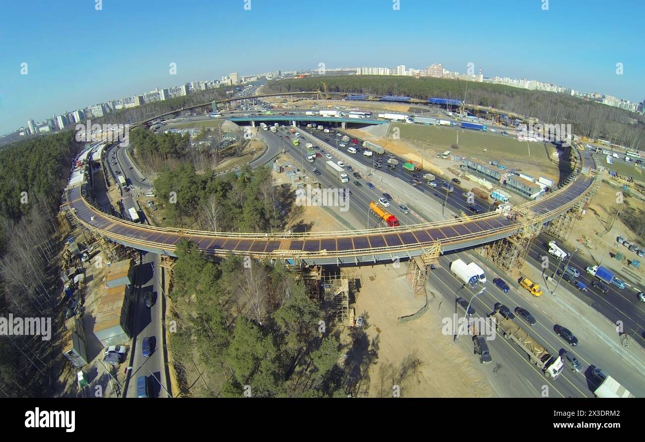 Aerial construction building flyover hi-res stock photography and ...