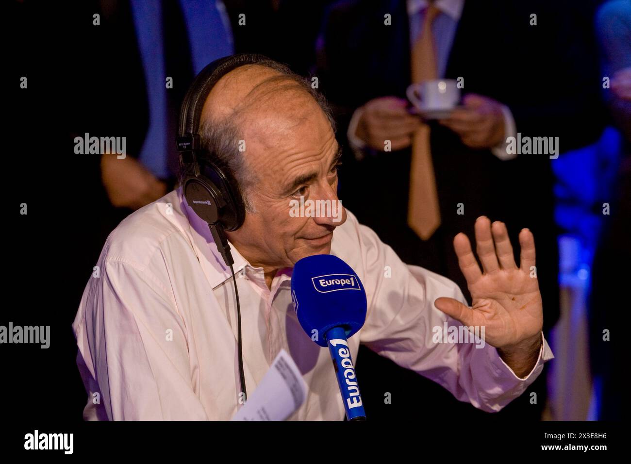 EUROPE 1 RADIO PROGRAM PLUS GUESTS Stock Photo - Alamy