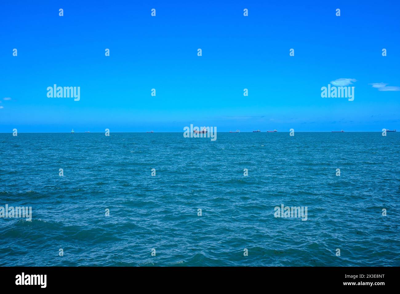 Sea coast ships on hi-res stock photography and images - Alamy