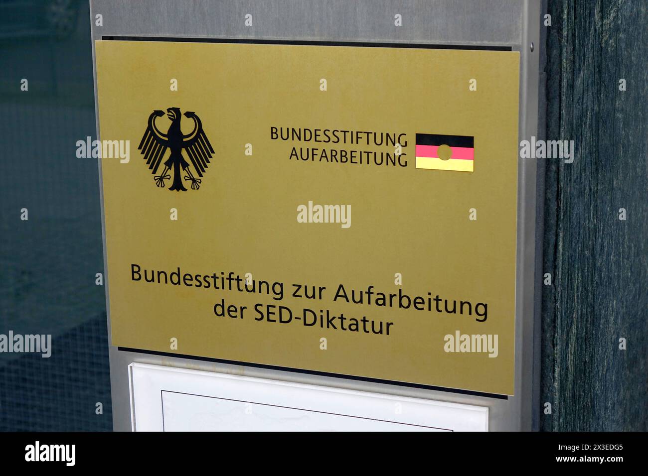 Bundesstiftung zur Aufarbeitung der SED-Diktatur Bundesstiftung zur ...