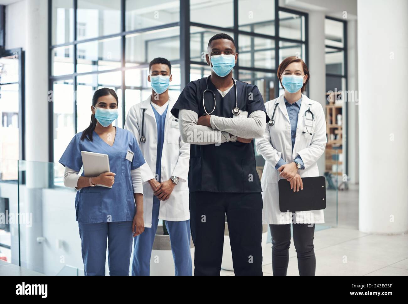 Team multiracial doctors nurses hi-res stock photography and images - Alamy