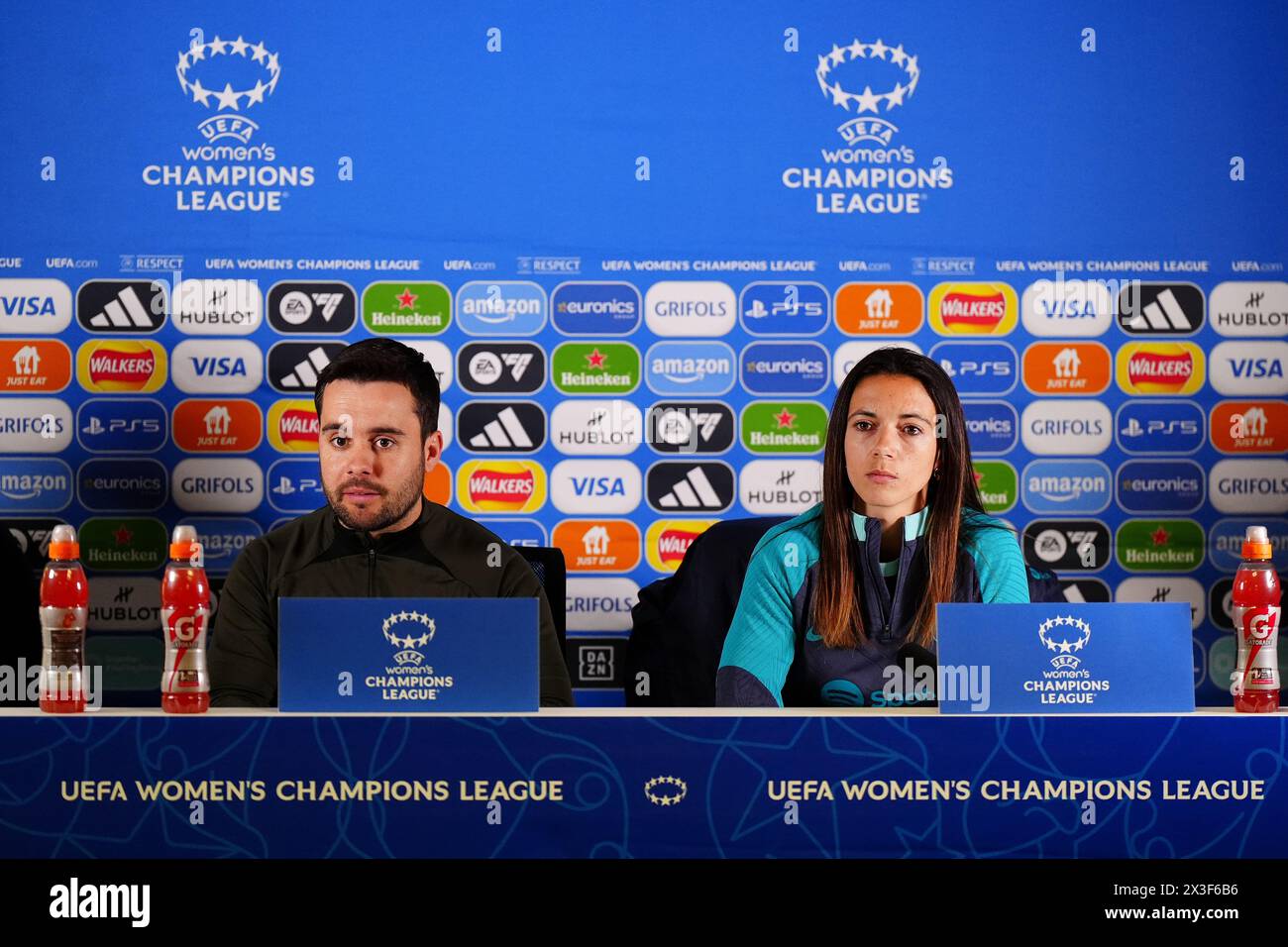 Barcelona manager Jonatan Giraldez (left) and player Aitana Bonmati