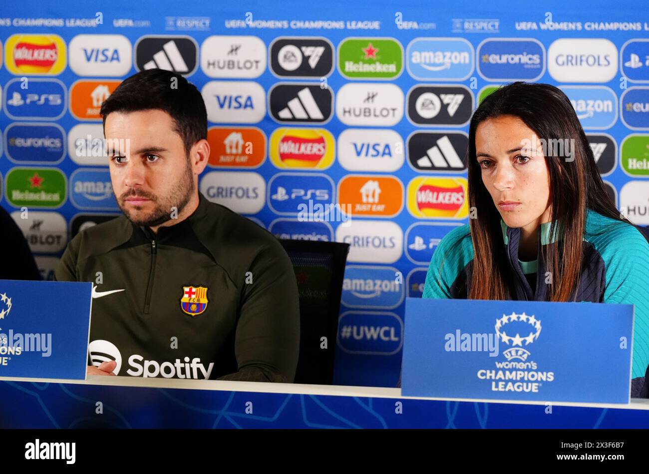 Barcelona manager Jonatan Giraldez (left) and player Aitana Bonmati