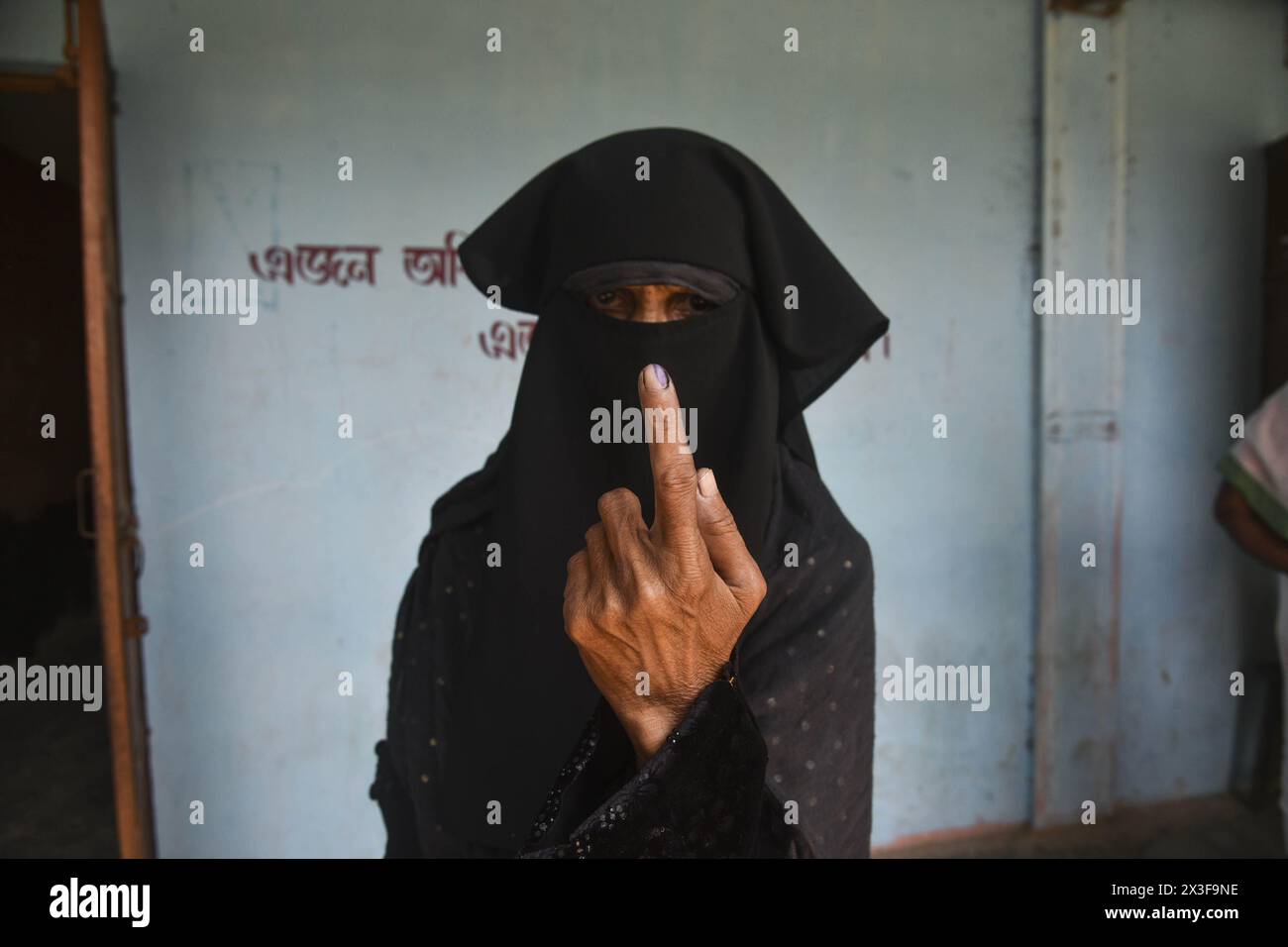 Morigaon, Assam, India. 26th Apr, 2024. A woman shows her ink-marked finger after casting her vote at polling station during the second phase of voting of India's general election in Morigaon, Assam, India. (Credit Image: © Hafiz Ahmed/ZUMA Press Wire) EDITORIAL USAGE ONLY! Not for Commercial USAGE! Credit: ZUMA Press, Inc./Alamy Live News Stock Photo