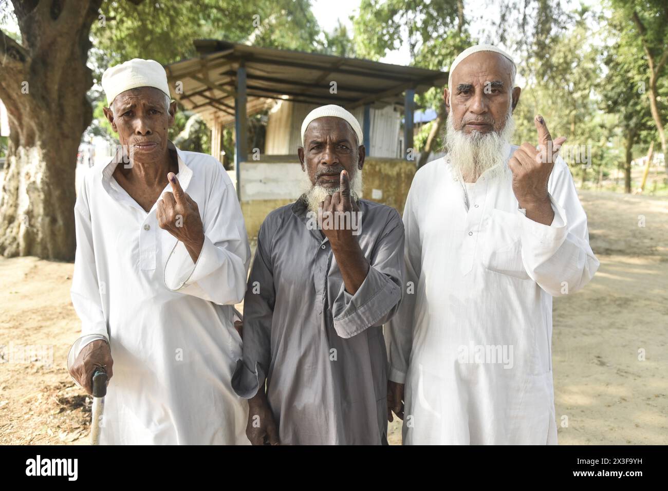 Morigaon, Assam, India. 26th Apr, 2024. Muslim voters show their ink-marked finger after casting their votes for the second phase of voting of India's general election in Morigaon, Assam, India. (Credit Image: © Hafiz Ahmed/ZUMA Press Wire) EDITORIAL USAGE ONLY! Not for Commercial USAGE! Credit: ZUMA Press, Inc./Alamy Live News Stock Photo