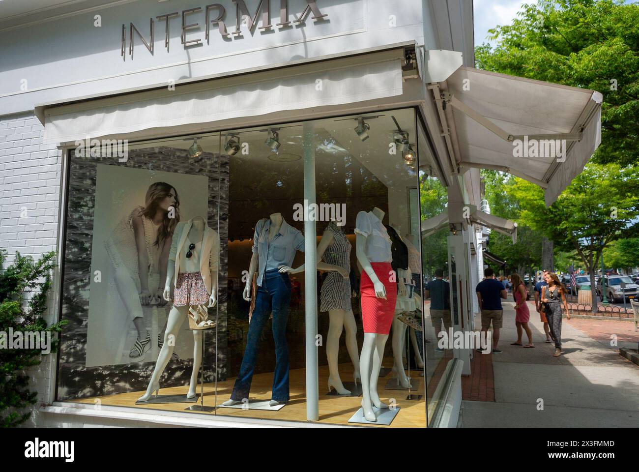 East Hampton, New York, USA, « Intermix » Clothing Store, Shop Windows ...