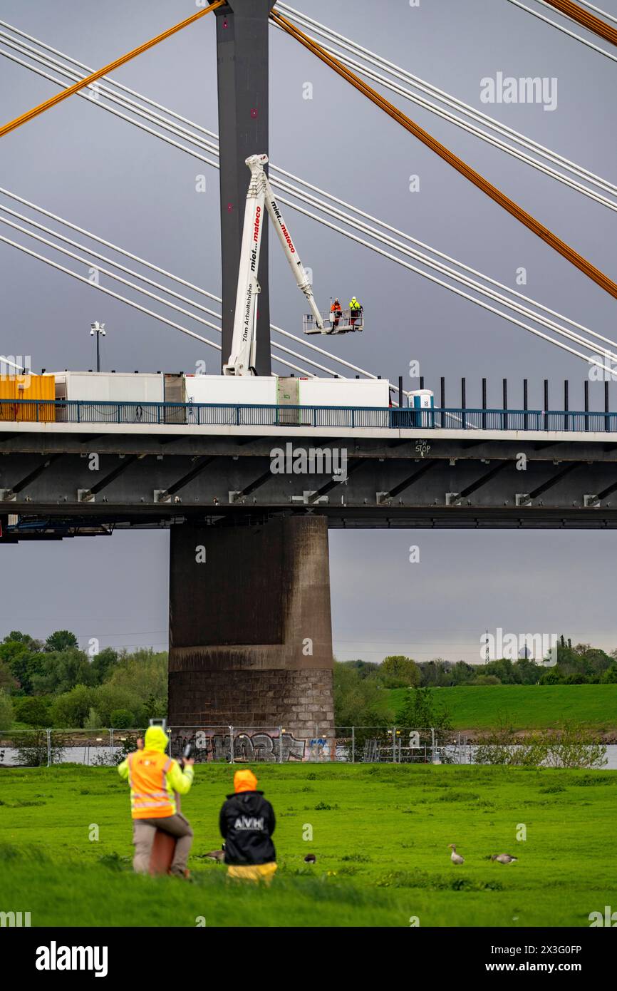 Demolition Using Wire Ropes The new Rhine bridge Neuenkamp, the A40, white pillar ropes, and the ...