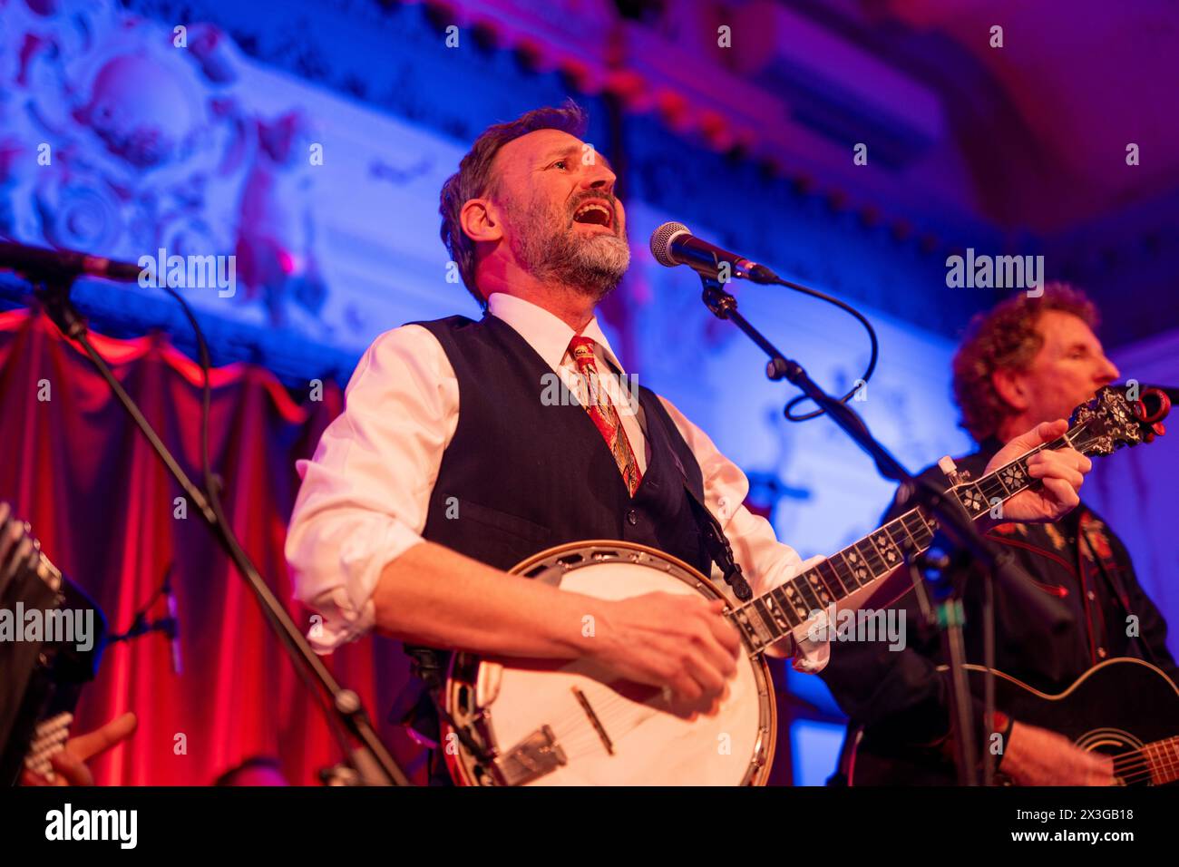 London, UK. Friday, 26 April, 2024. Tim Dowling of Police Dog Hogan performing on stage at Bush Hall in London. Photo: Richard Gray/Alamy Live News Stock Photo
