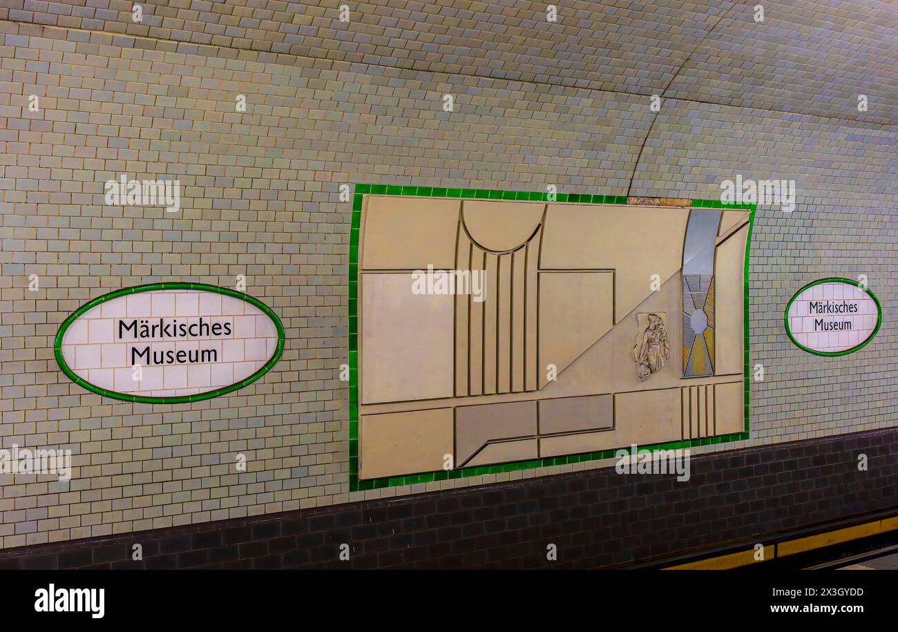 Interior photograph, wall mosaic, Maerkisches Museum underground ...