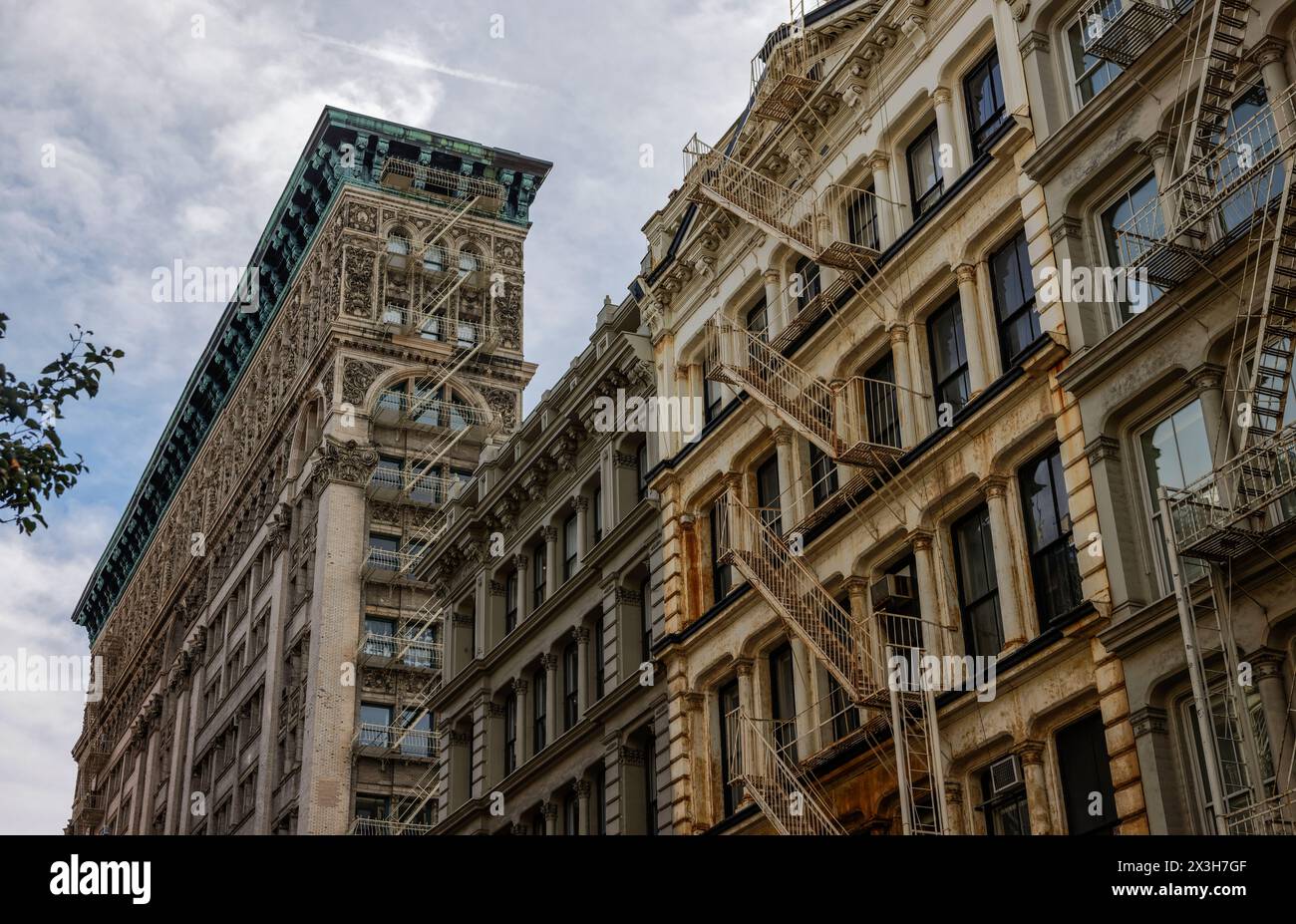Historic 19th century facades in Cast Iron Historic District, Broome Street, SoHo, Lower Manhattan, New York City Stock Photo