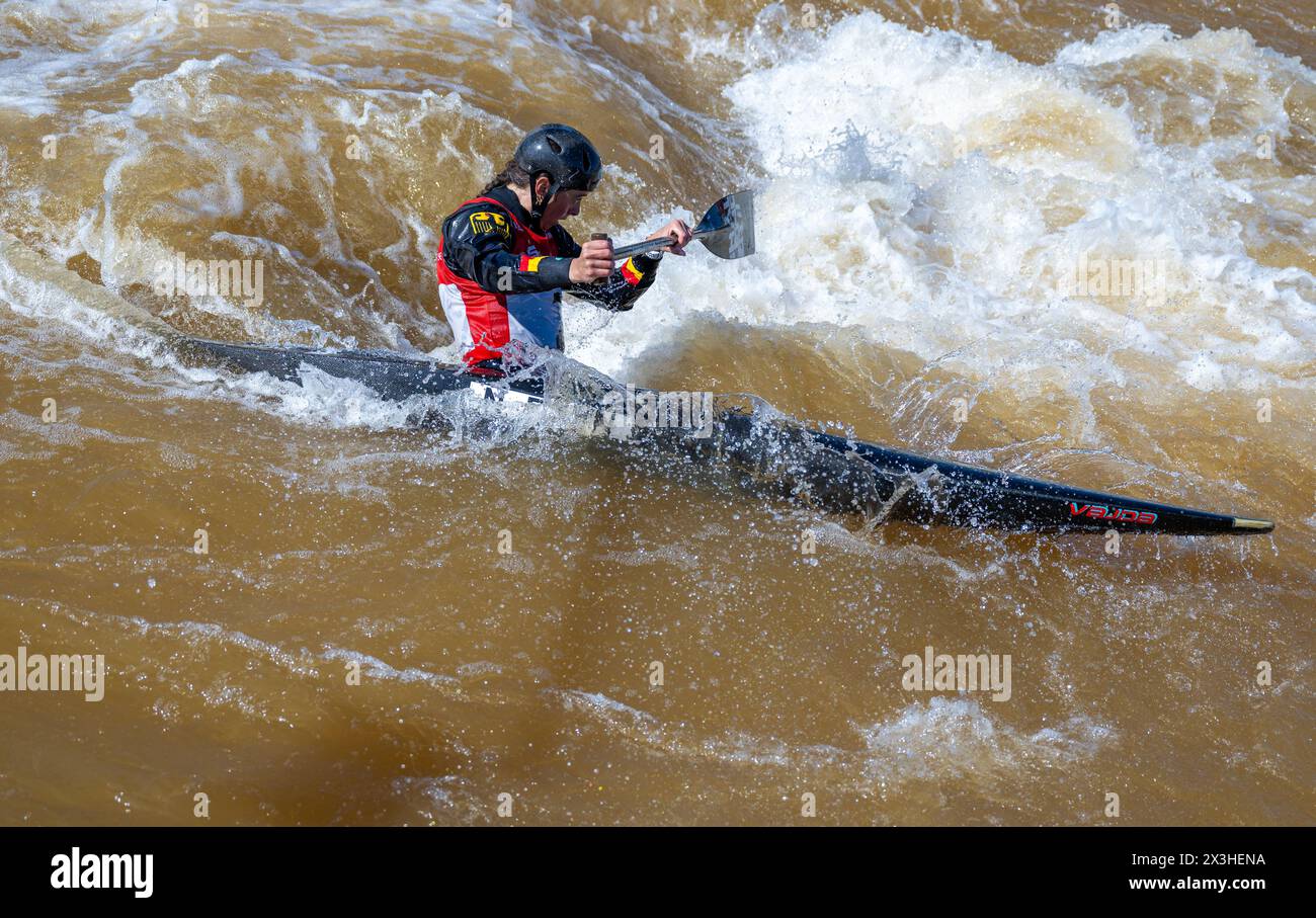 Markkleeberg, Germany. 27th Apr, 2024. Canoeing: German Olympic qualification canoe slalom, women, semi-finals. Nele Bayn on the course. Credit: Hendrik Schmidt/dpa/Alamy Live News Stock Photo