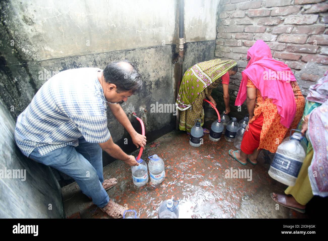 Heat wave in bangladesh hi-res stock photography and images - Alamy