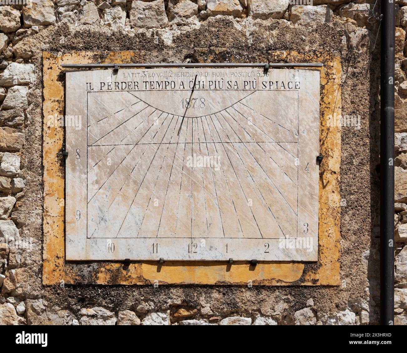 Sundial from 1878 reading 11 o'clock  in Palazzo Adriano, Sicily, 2024 Stock Photo