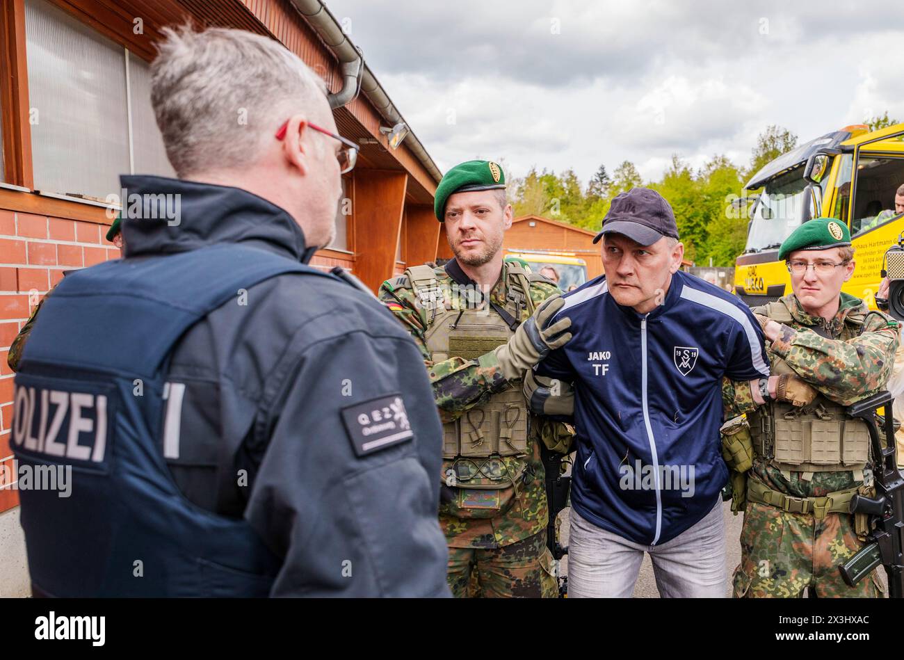 27 April 2024, Hesse, Alsfeld: The exercise shows how a man who has ...
