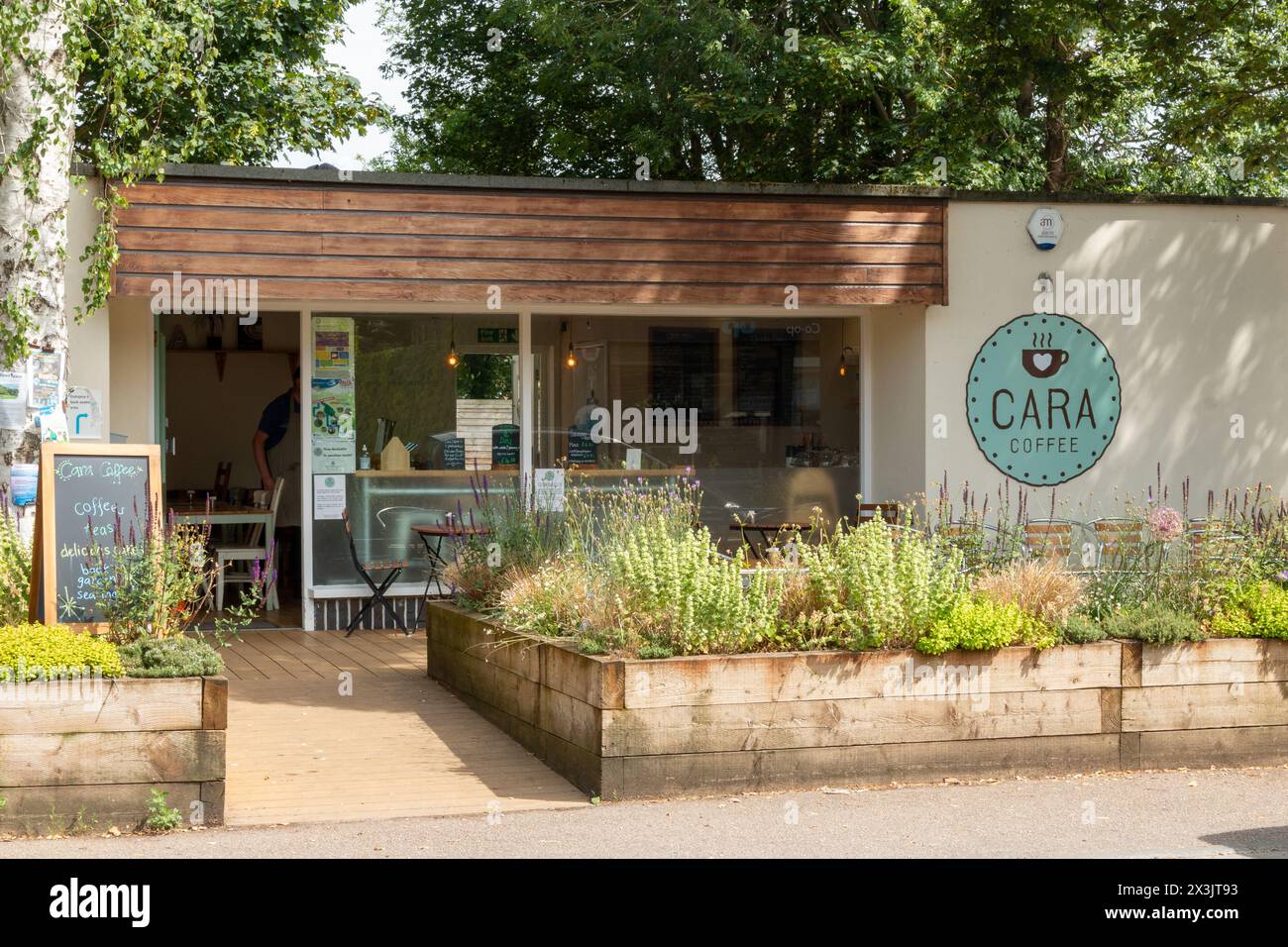 Cara Coffee, a coffee shop with outdoor seating. Great Shelford, Cambridgeshire, England, UK Stock Photo