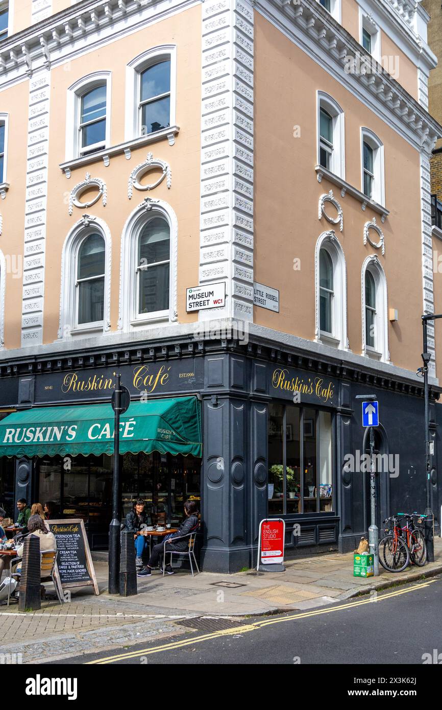 Ruskin's Café on a London corner. Stock Photo