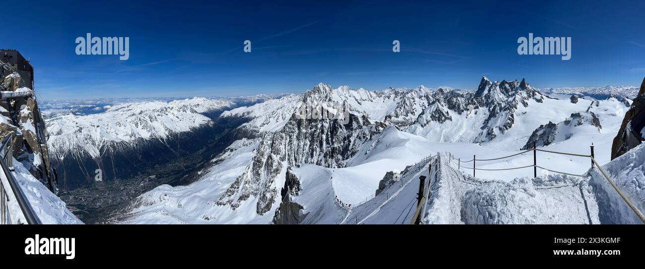 Haute-Savoie, France: off ski slope from L’Aiguille du Midi, the highest spire (3.842 m) of the Aiguilles de Chamonix in the Mont Blanc massif Stock Photo