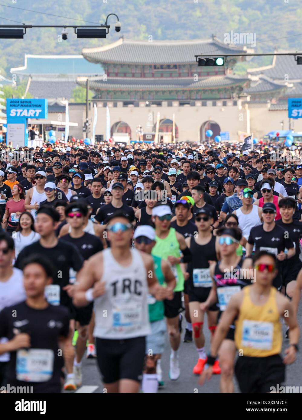 28th Apr, 2024. Seoul Half Marathon 2024 Participants of the Seoul Half