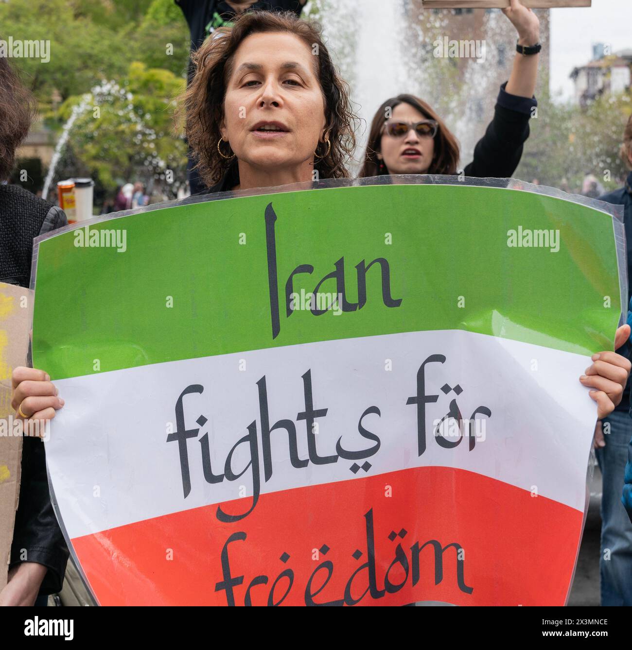 New York, USA. 27th Apr, 2024. Activists rally on Washington Square ...