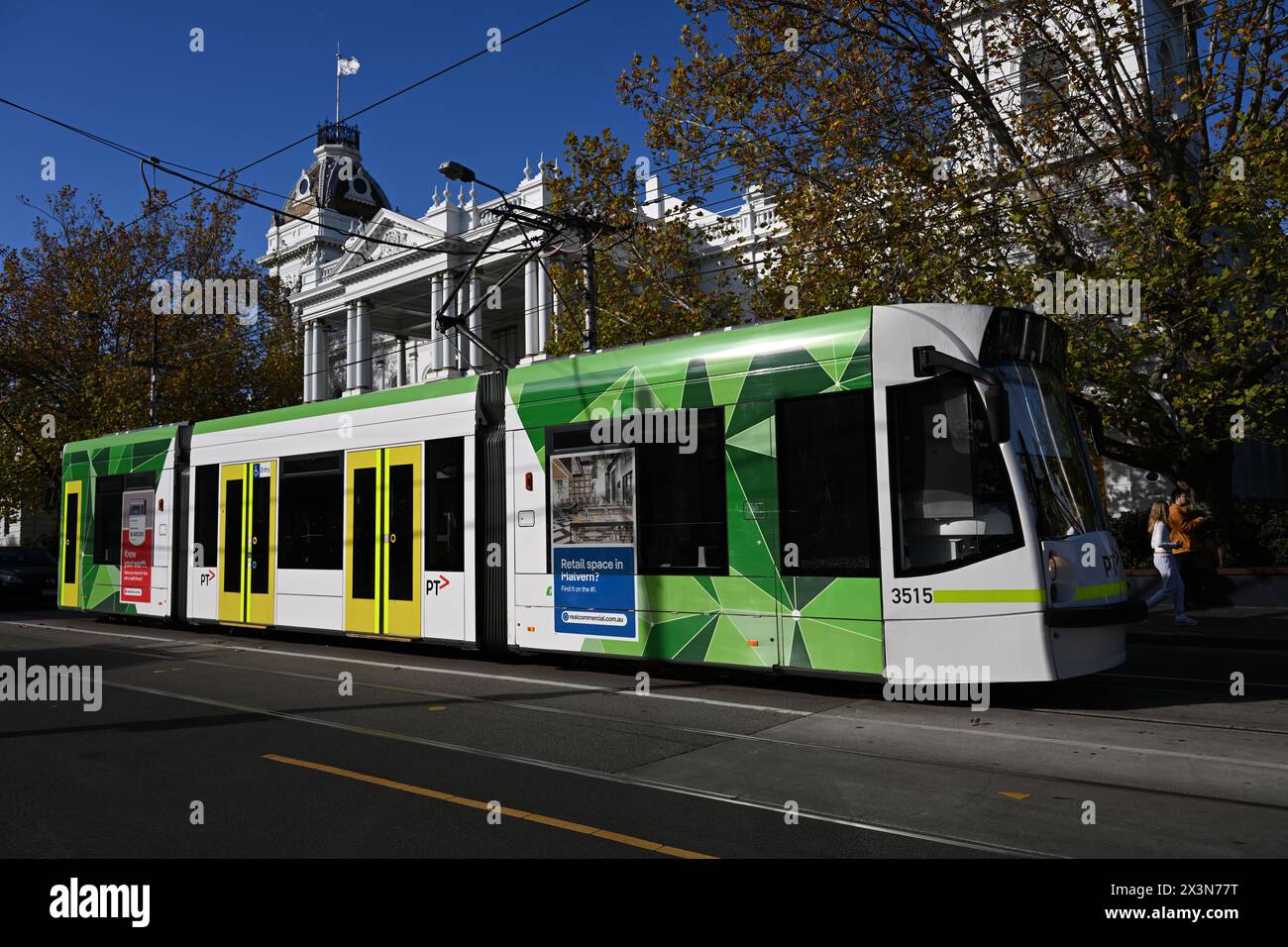 Side view of a Siemens Combino tram, operated by Yarra Trams, stopped ...