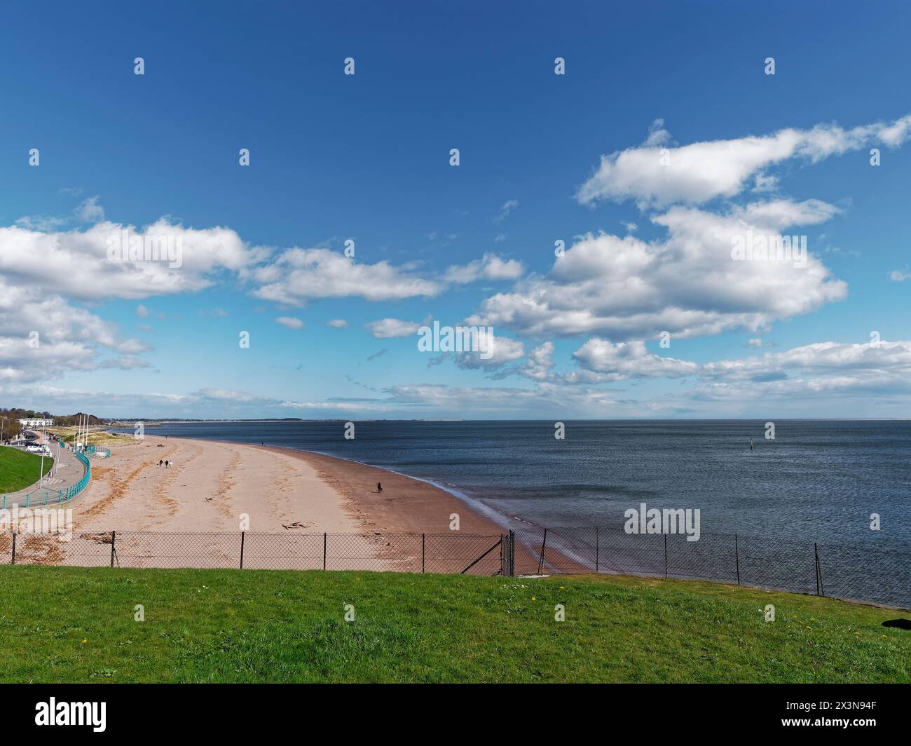 Broughty Ferry Beach on the Tay Estuary on a fine Spring day in April ...