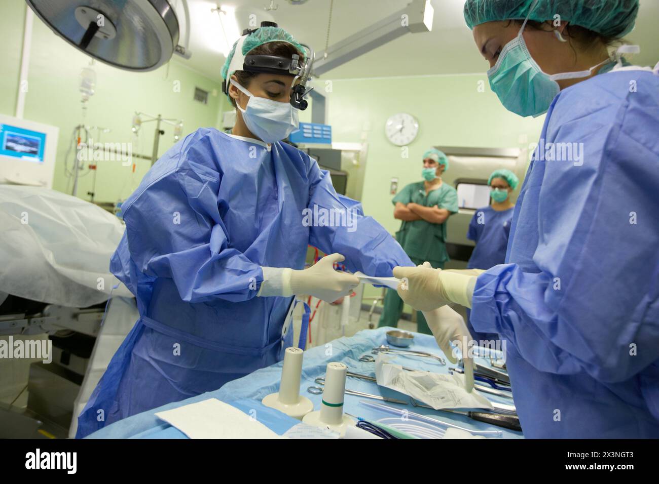 Tonsillectomy, Surgeons performing a tonsillectomy tonsil removal surgery, ORL, Otolaryngology Operating Room, Hospital Donostia, San Sebastian, Gipuz Stock Photo