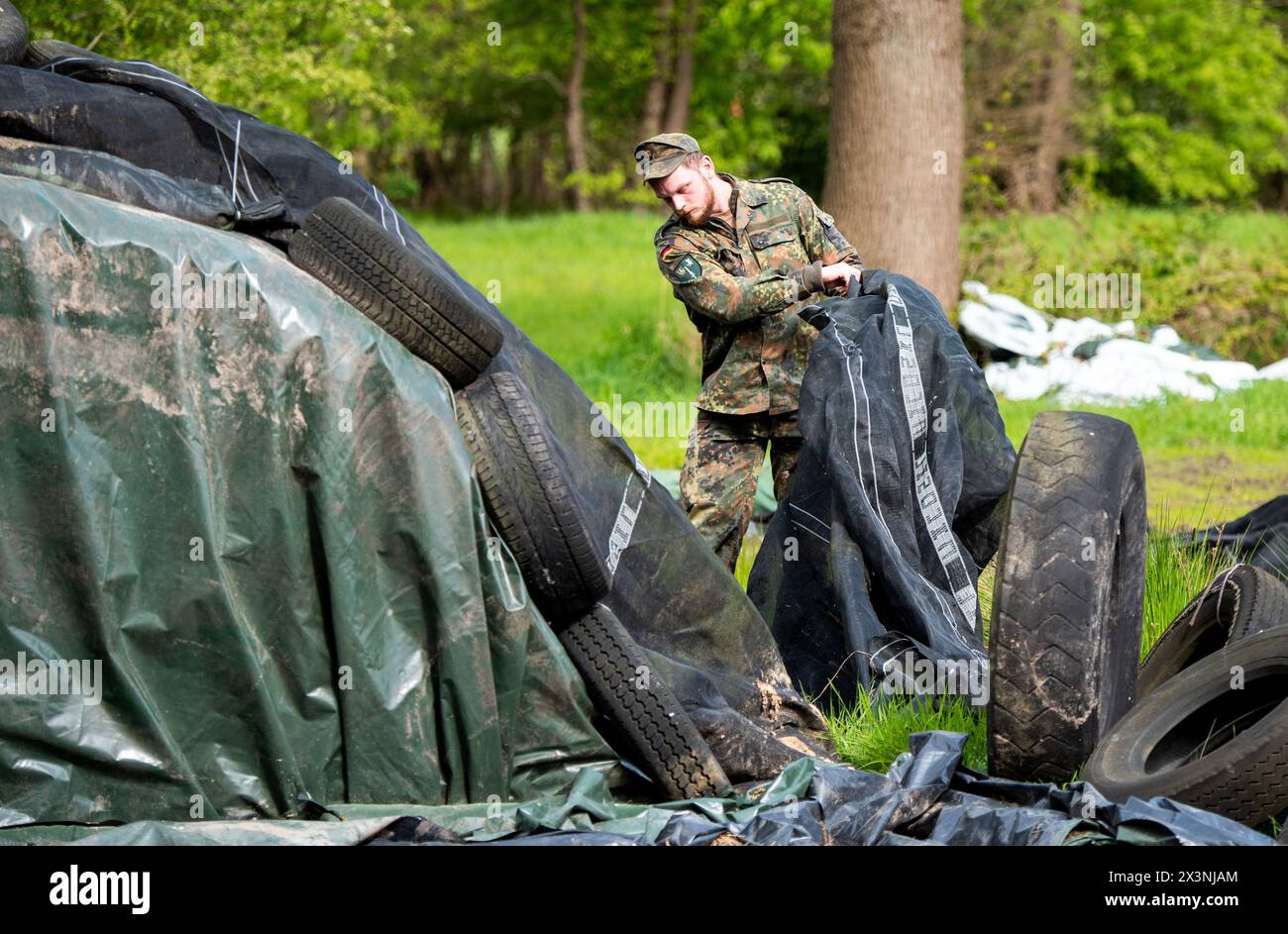 28 April 2024, Lower Saxony, Hüttenberg: A German soldier is searching for a missing boy. Six-year-old Arian from Elm remains missing for the seventh day in a row. Photo: Daniel Bockwoldt/dpa/Daniel Bockwoldt Stock Photo