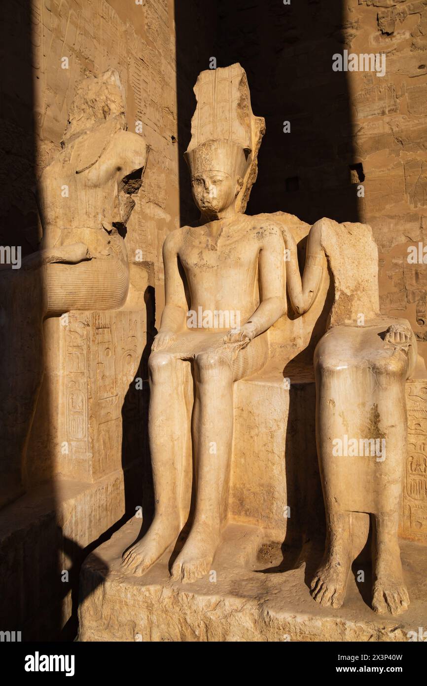 Stone Statues Luxor Temple Luxor Egypt Stock Photo Alamy