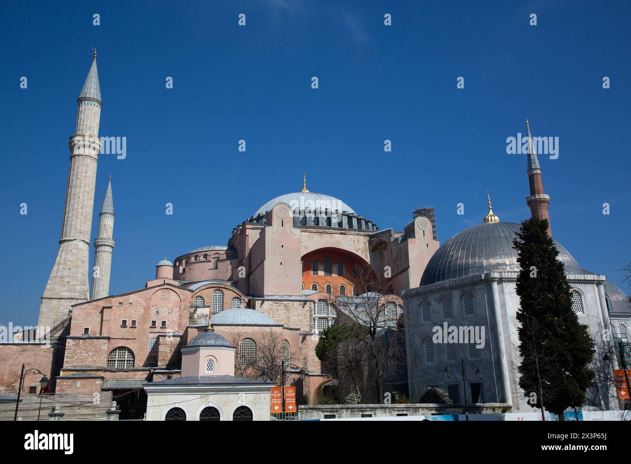Hagia Sophia Grand Mosque, 537 AD, Sultanahmet Square, UNESCO World ...