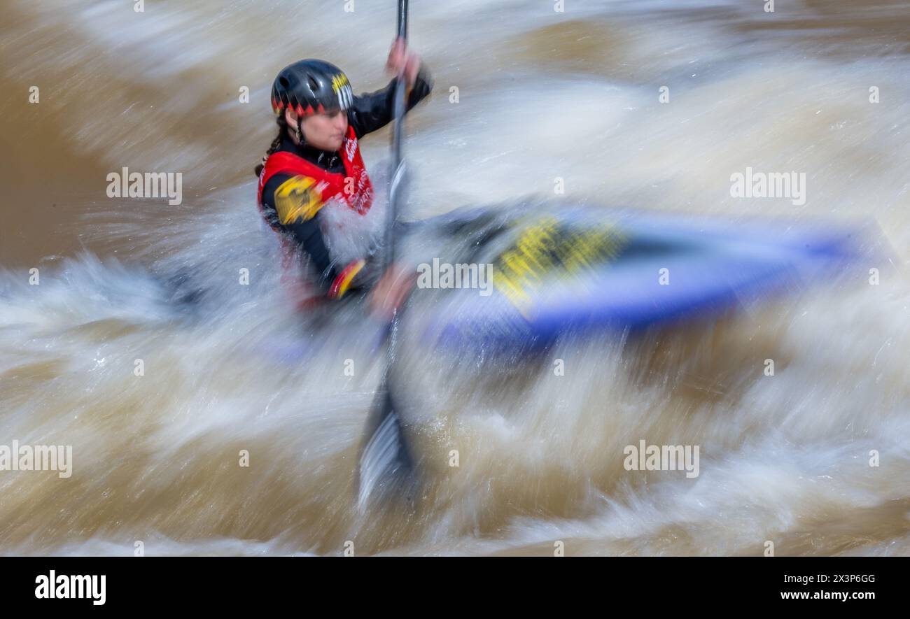 Markkleeberg, Germany. 28th Apr, 2024. Canoeing: German Olympic qualification canoe slalom, kayak, women, semi-final. Elena Lilik on the course. Credit: Hendrik Schmidt/dpa/Alamy Live News Stock Photo